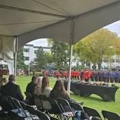 Le sous-commissaire Trevor Daroux, commandant de la GRC en Alberta, prononce un discours.